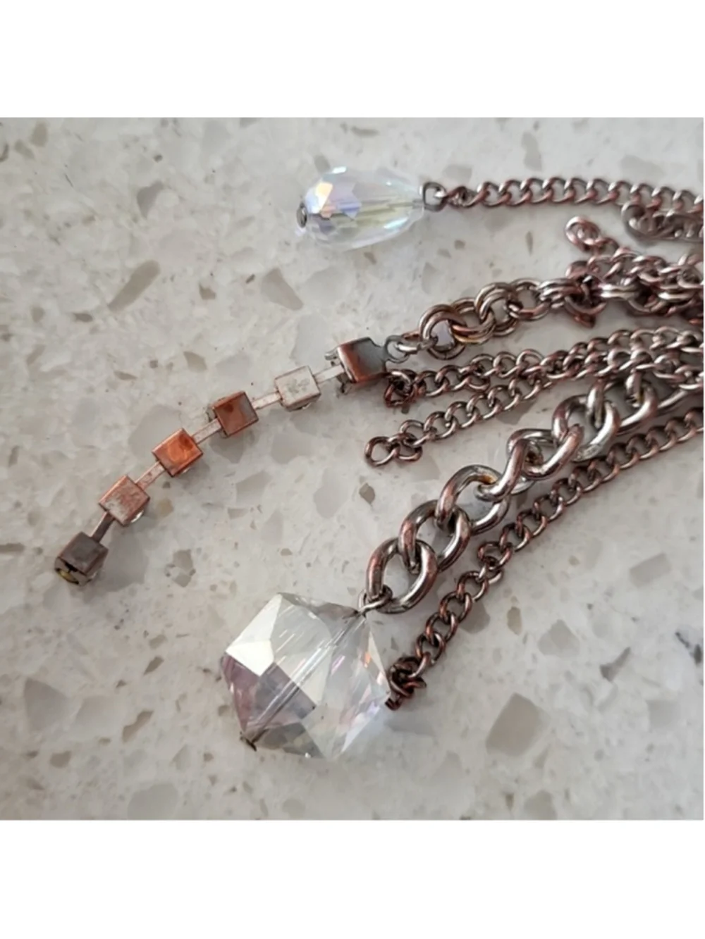 Vintage Chain Necklace with Crystal Pendant – Subtle Elegance